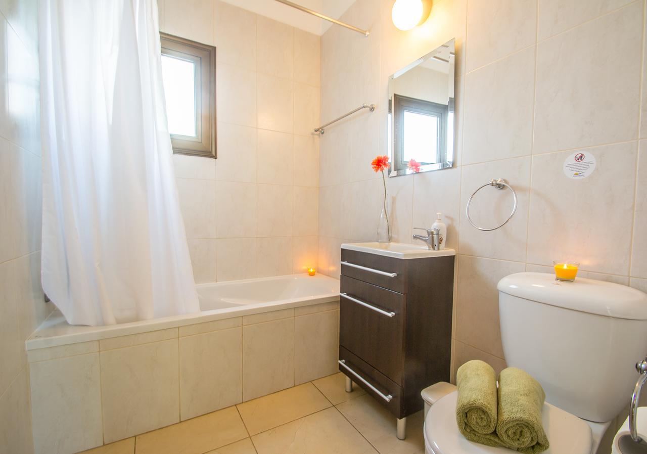 Rada'S Vacation Home Айя Напа Екстериор снимка