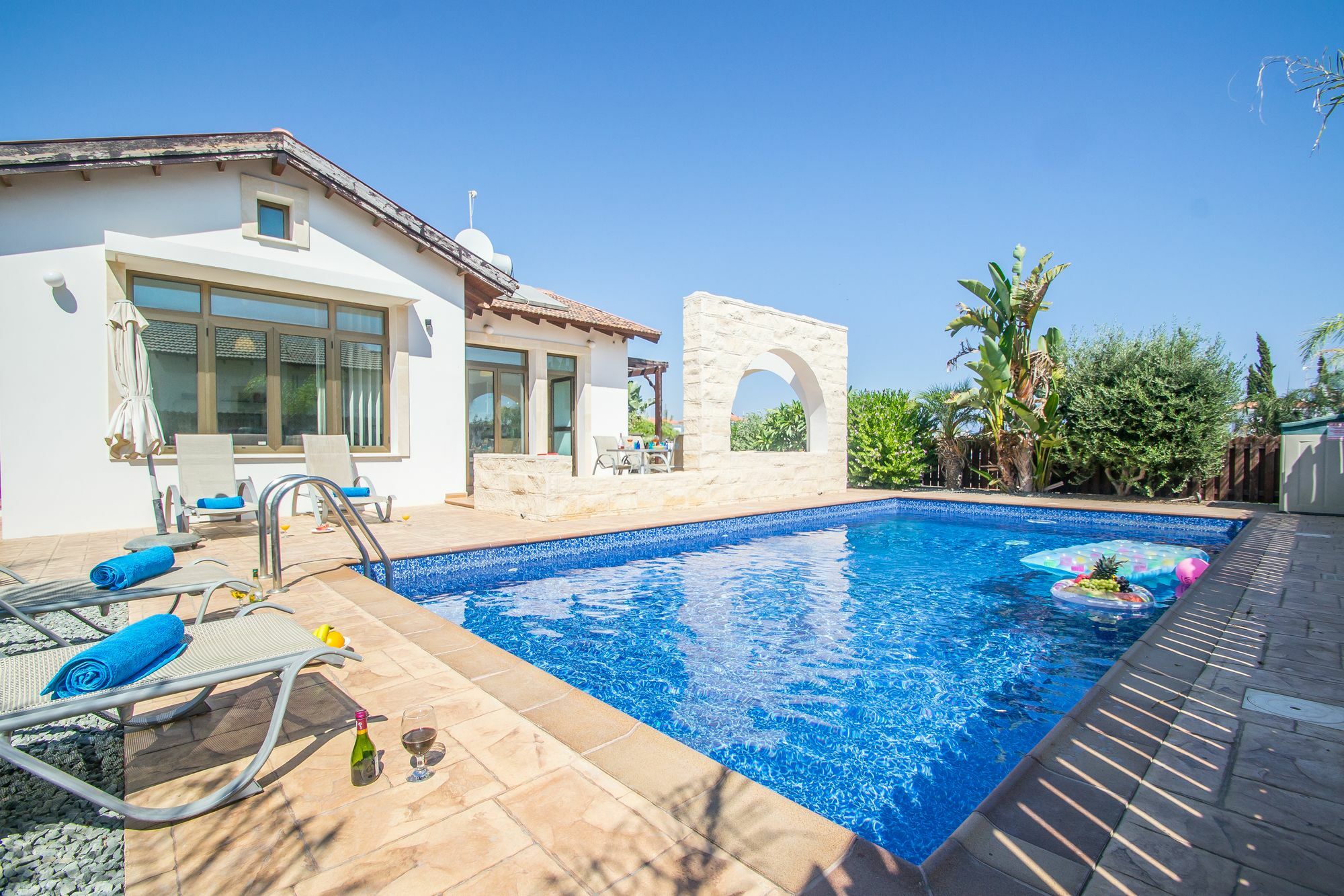 Rada'S Vacation Home Айя Напа Екстериор снимка
