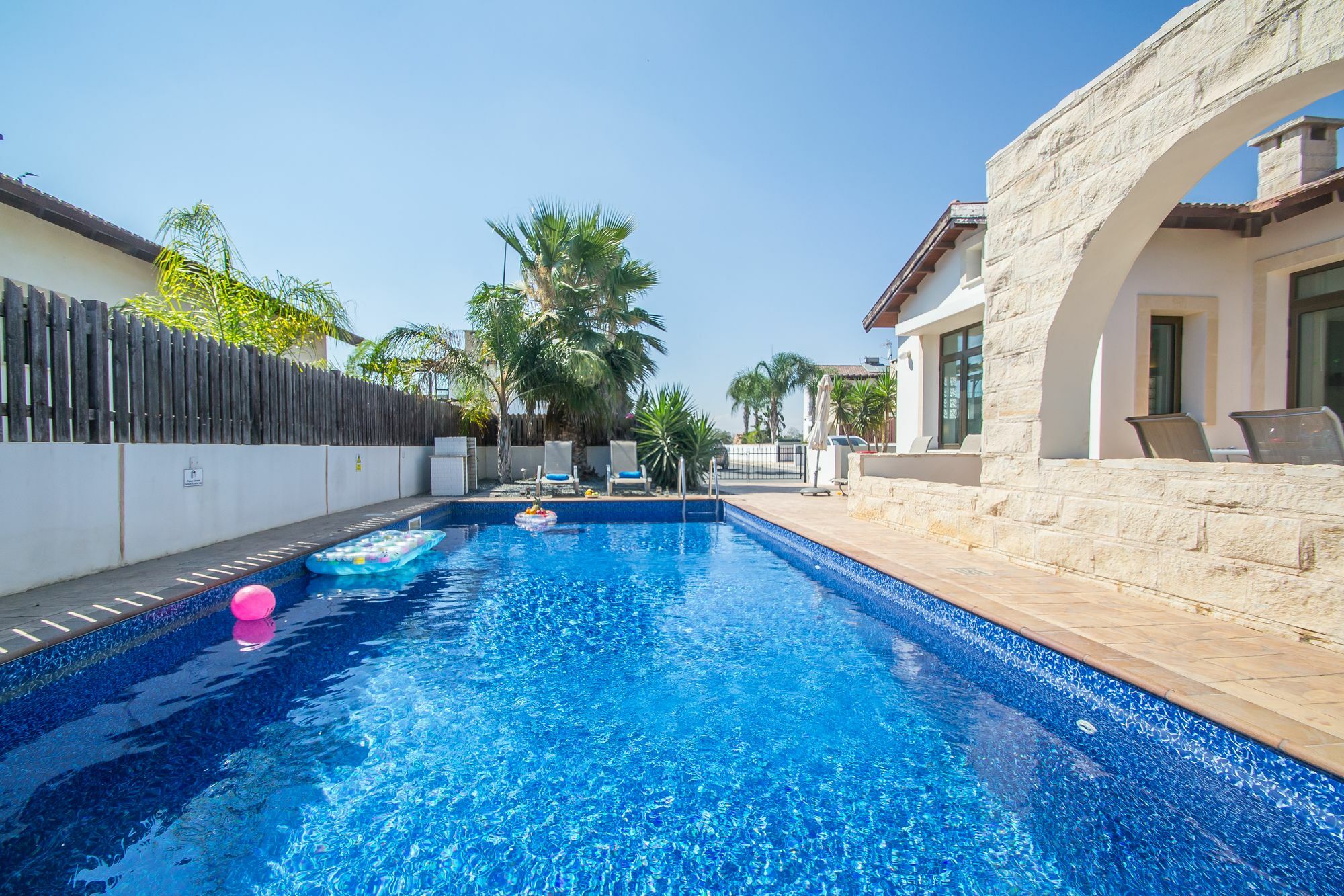 Rada'S Vacation Home Айя Напа Екстериор снимка